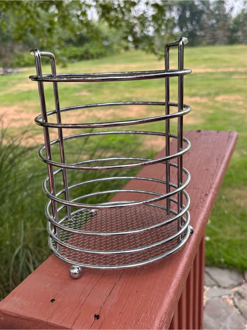Silver Wire Bathroom Organizer 
& Accessory Holder Home Decor